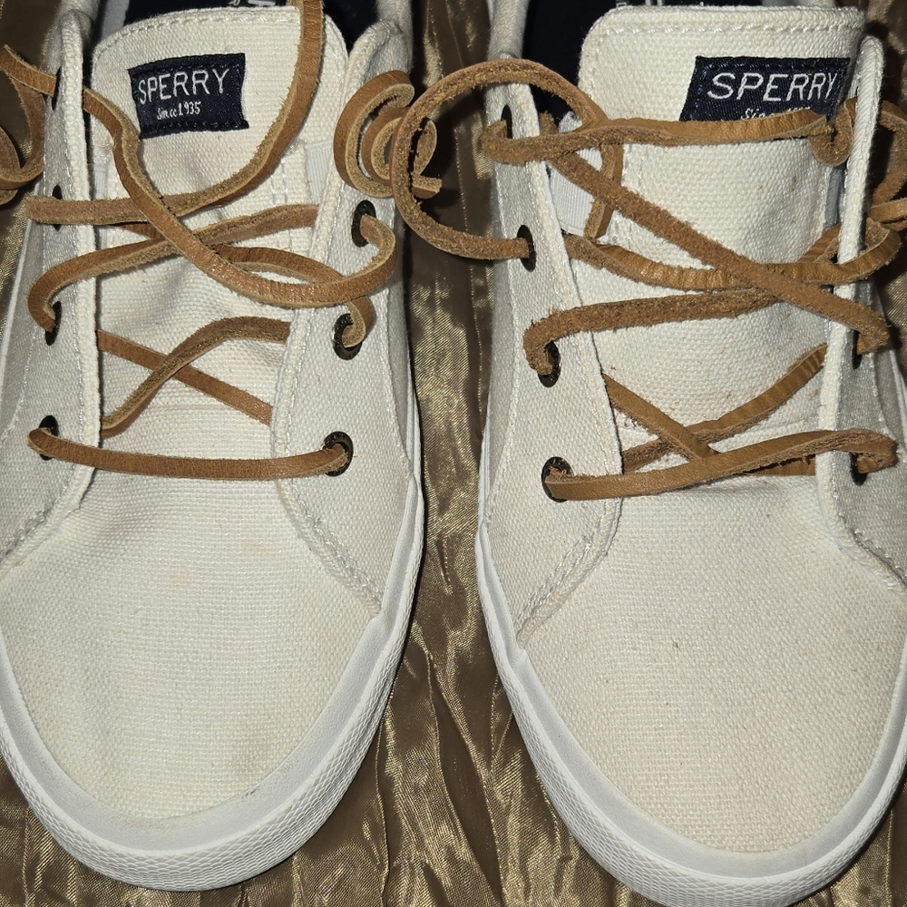 Used sneakers 💙 - Picture 2 of 7